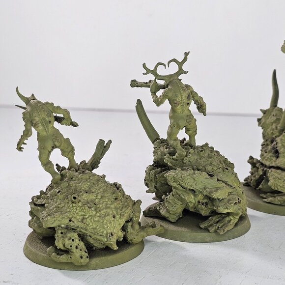 Warhammer 40k Forgeworld Daemon Plague Toads of Nurgle Pox Riders - Picture 5 of 13